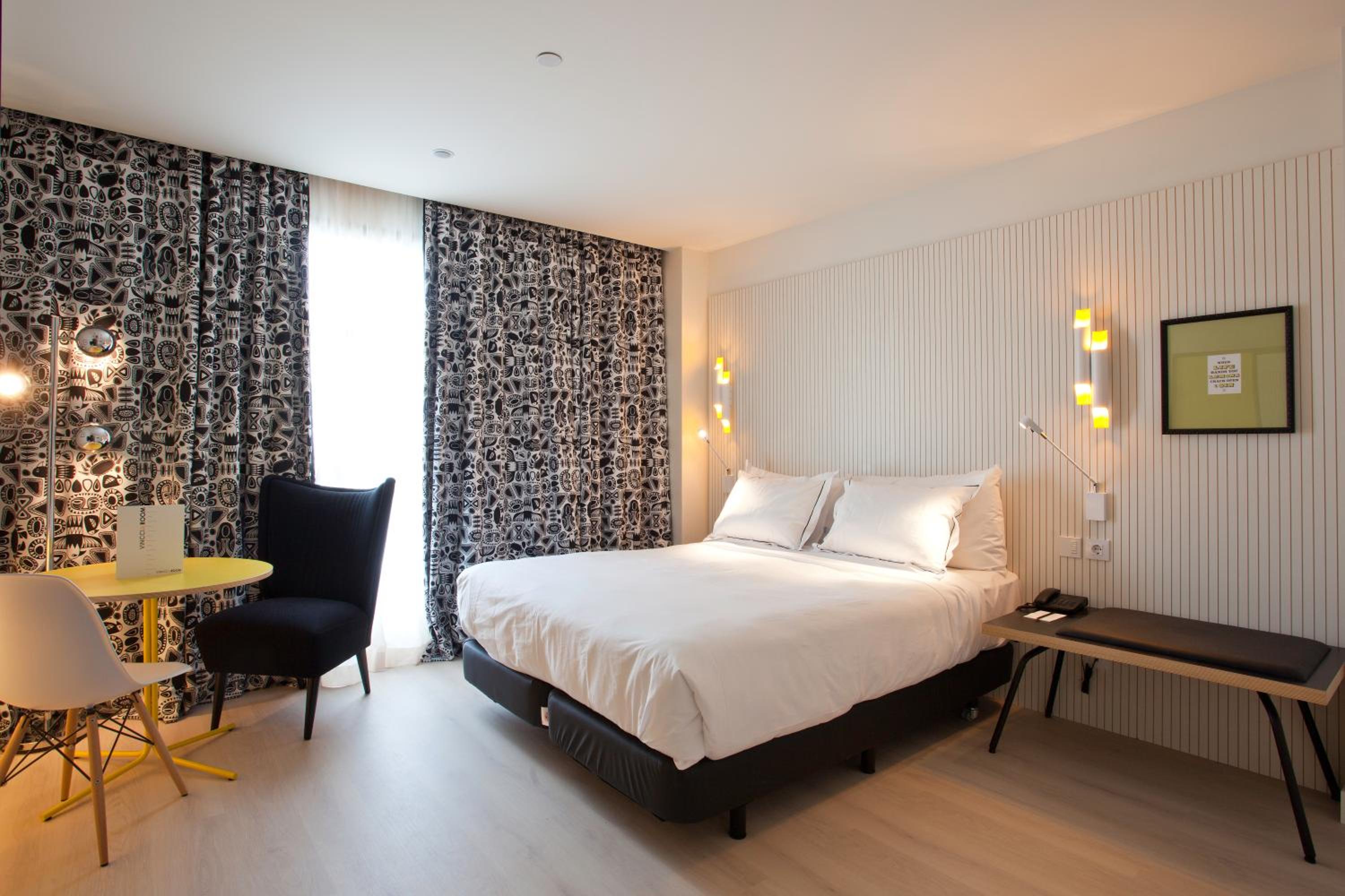 غرفة بسرير مزدوج أو سريرين منفصلين مع سرير إضافي، Vincci Bit Hotel 7/10