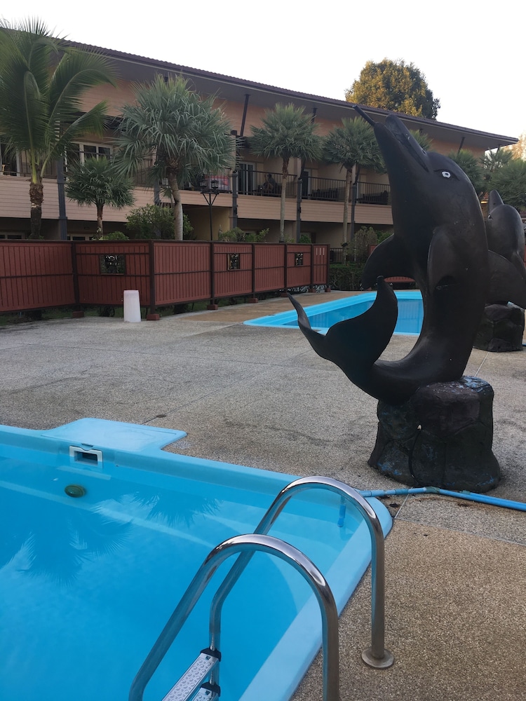 Maleedee Bay Resort 31/45