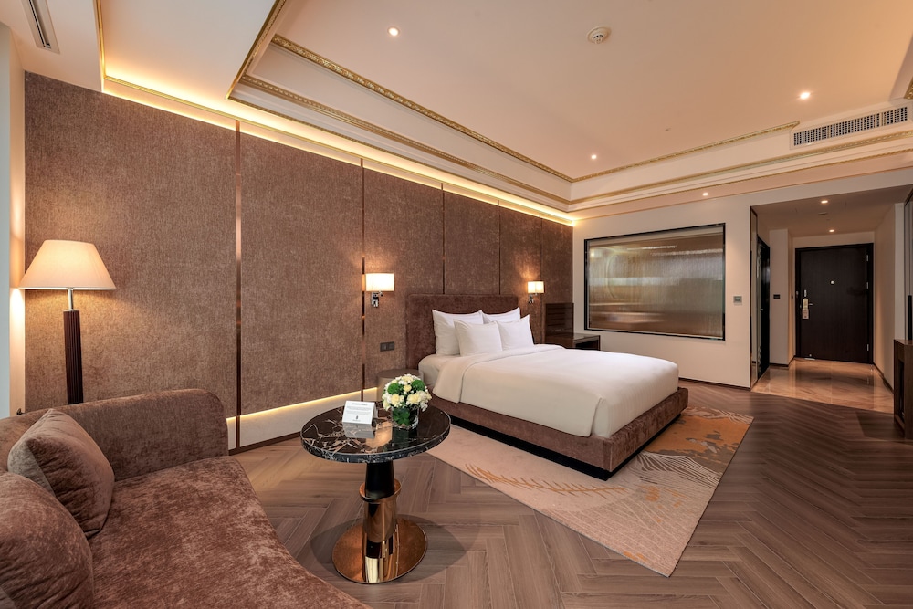 غرفة بسرير كينج، Grand Plaza Hanoi 2/3