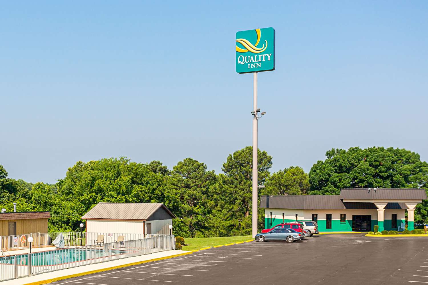 Quality Inn Hurricane Mills I-40 24/27