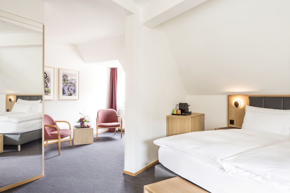 HOTEL BASEL 11/50