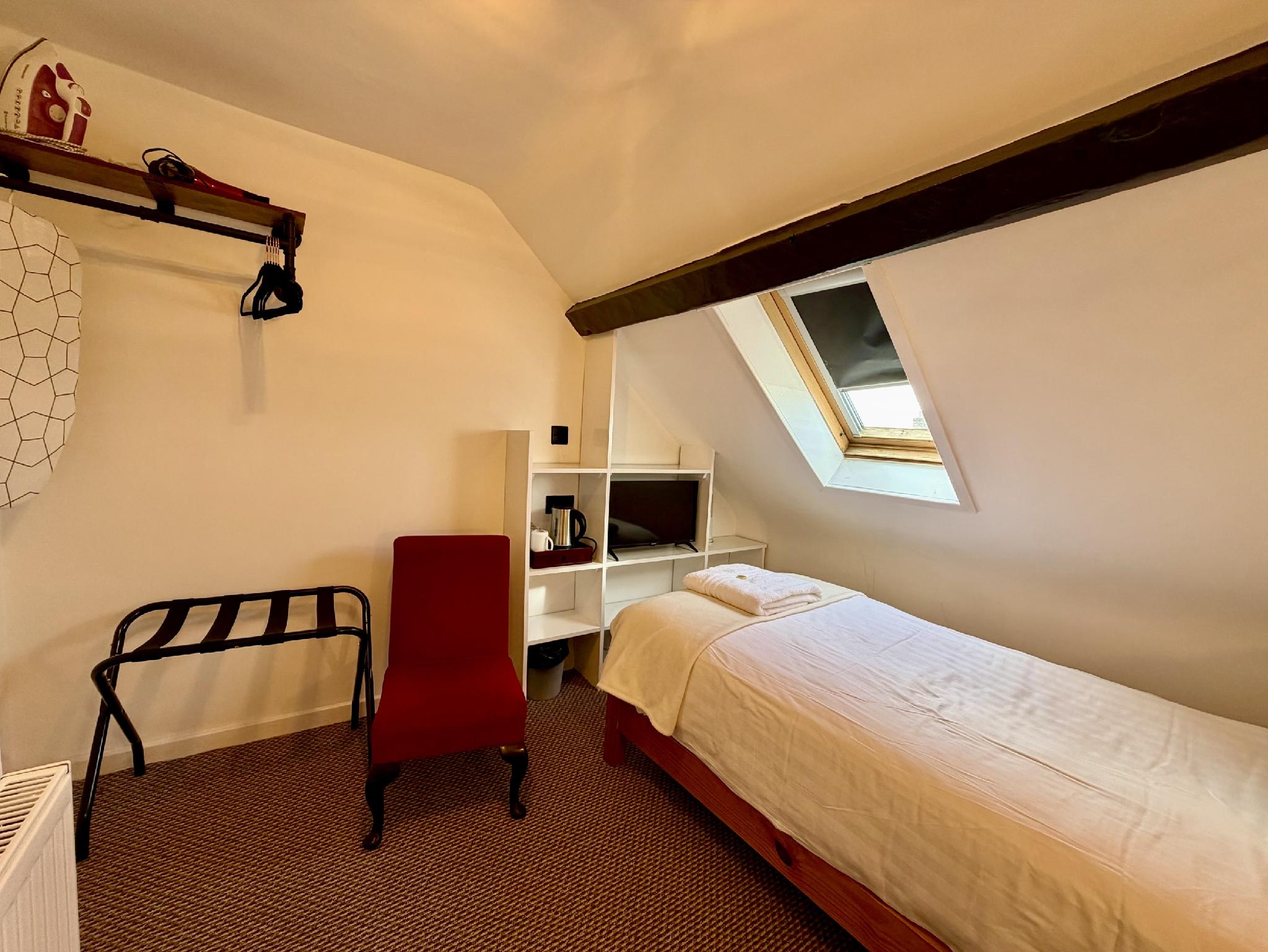 Room, Single