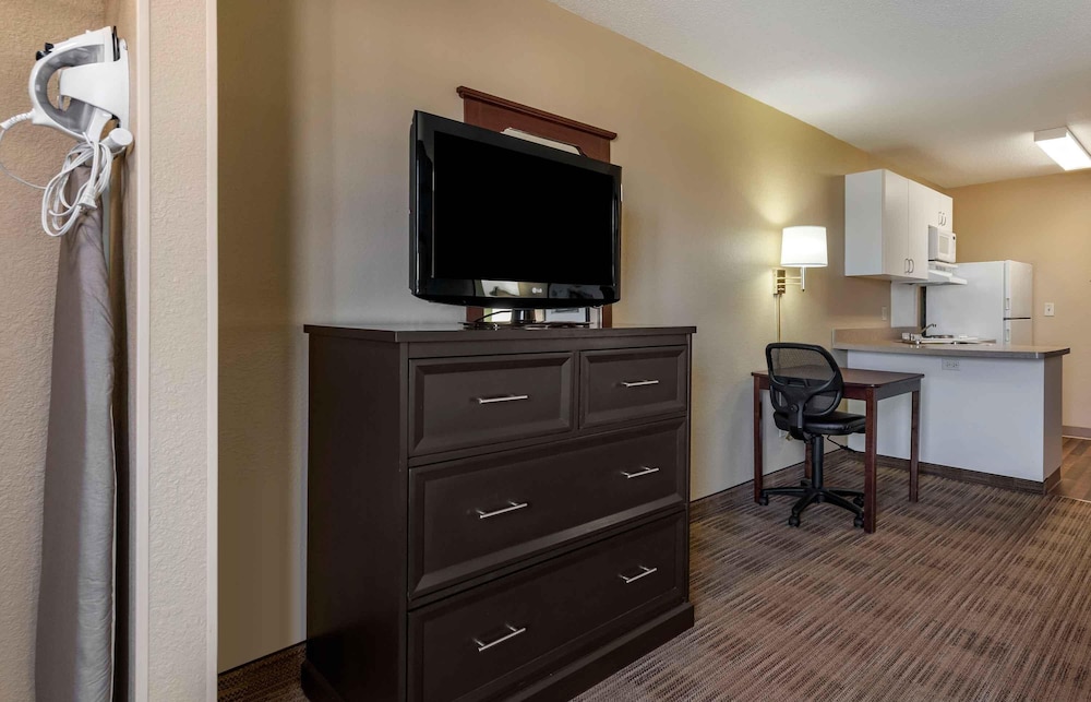 Extended Stay America Rochester - North 42/53