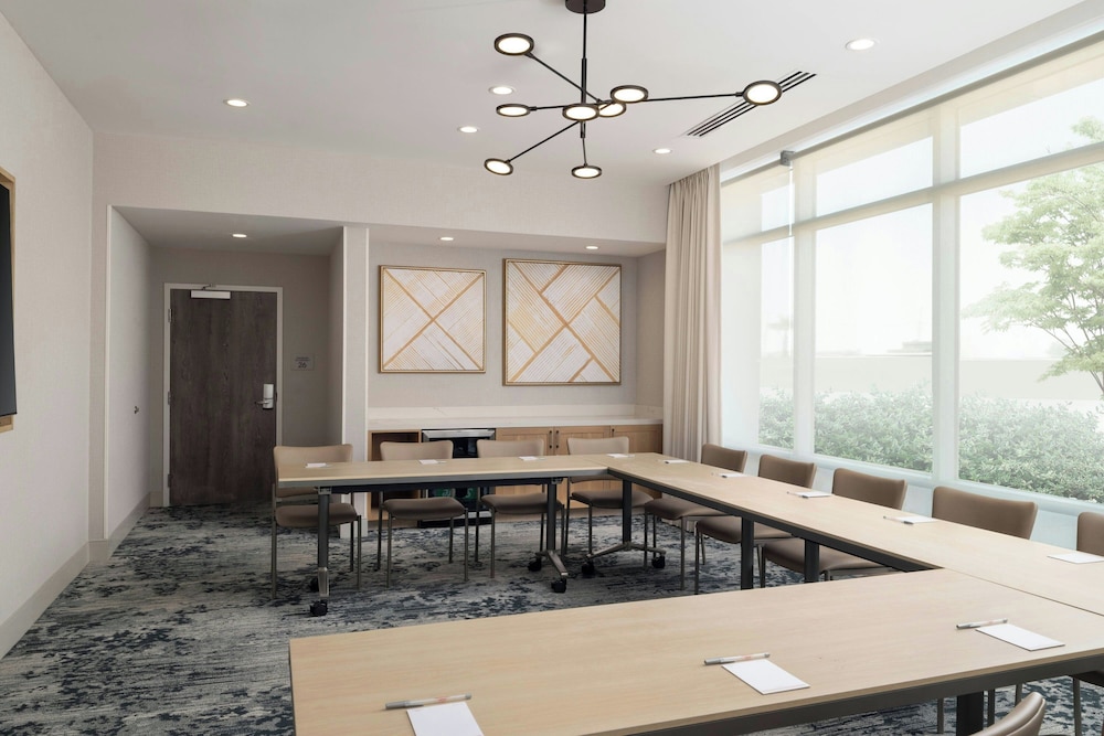 TownePlace Suites by Marriott Ventura Oxnard 34/45
