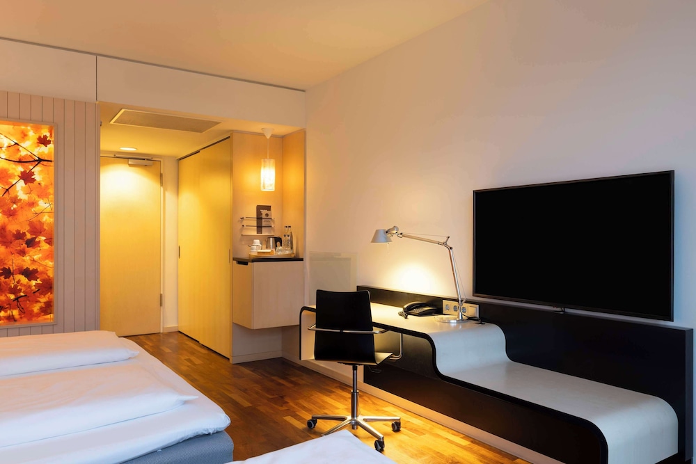 غرفة عائلية قياسية بسرير كوين مع أريكة، Scandic Berlin Potsdamer Platz 7/9