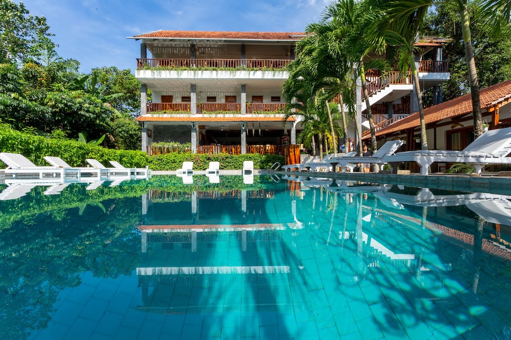 Bauhinia Resort 5/50