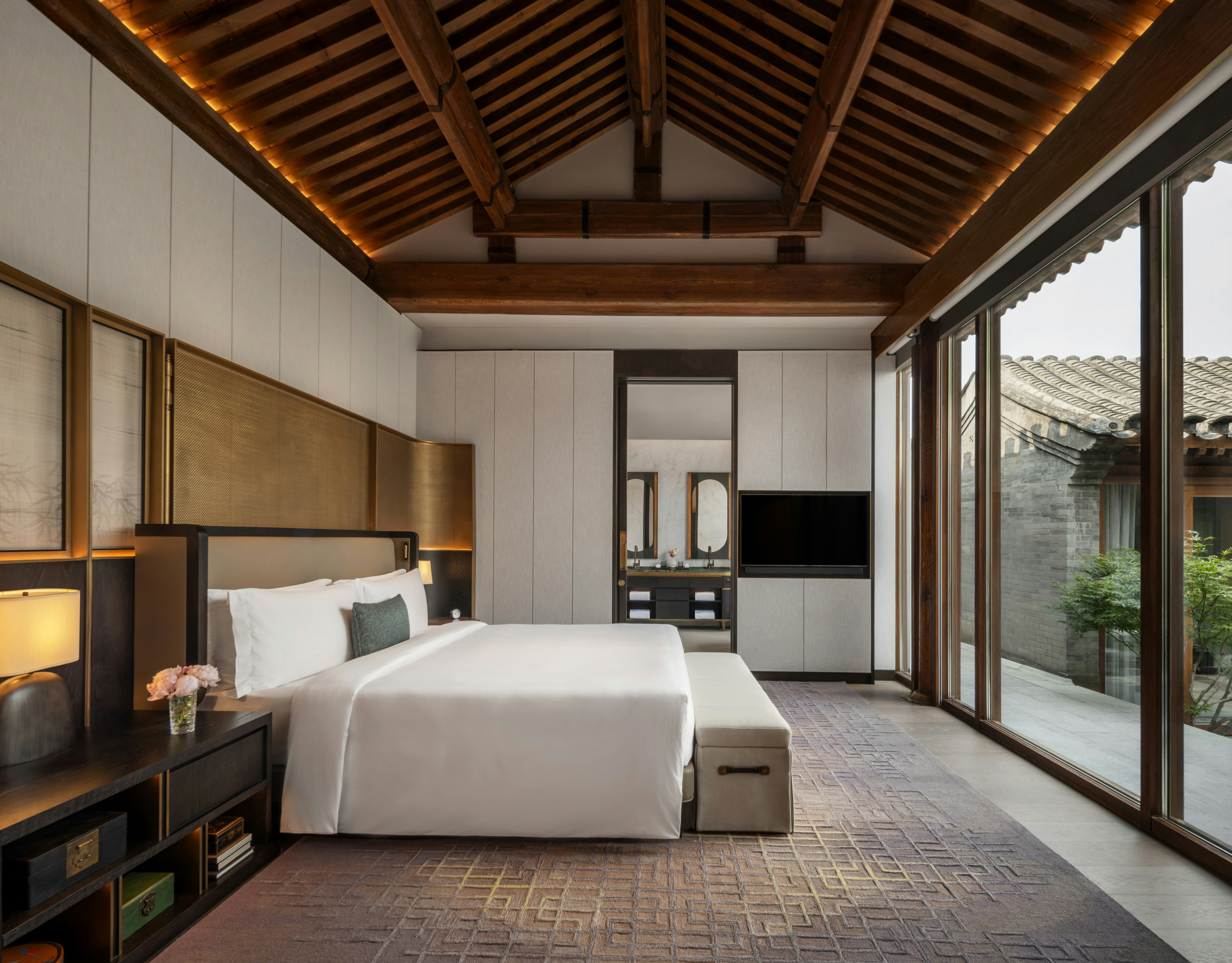 Oriental, Courtyard