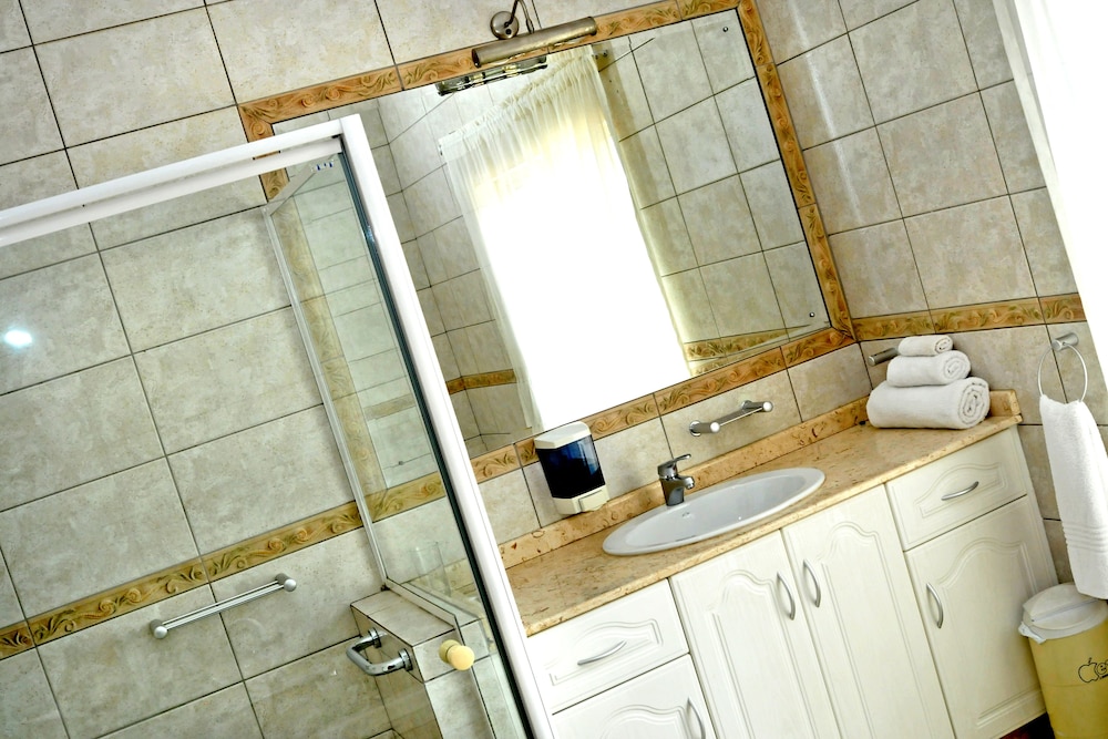 All Seasons Boutique Hotel 95/100
