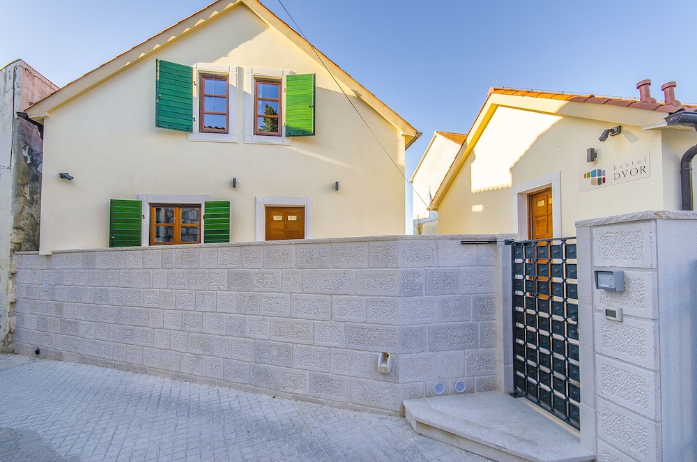 Hostel Dvor 26/44