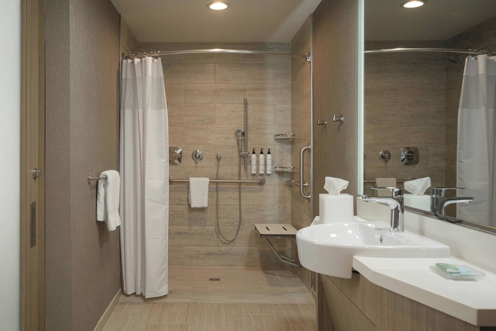 SpringHill Suites by Marriott Lexington Frankfort 22/23