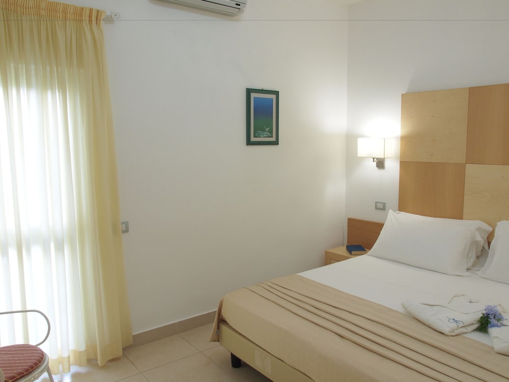 MARITALIA HOTEL CLUB VILLAGE 10/67
