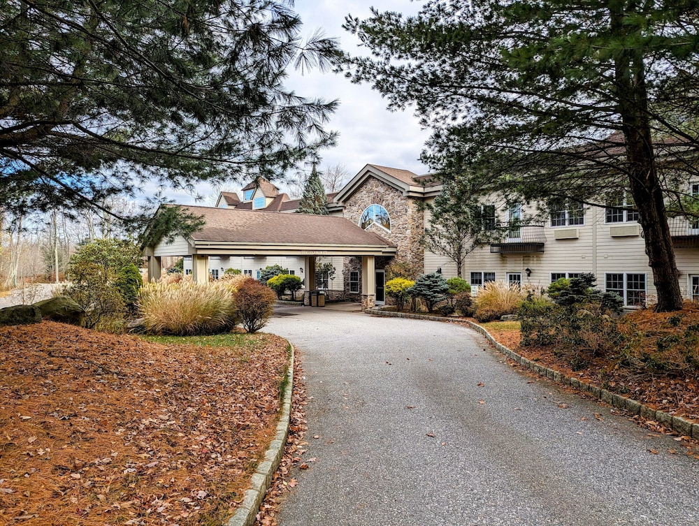 The Willowbrook Village at Lake Harmony, a Wyndham Hotel 37/49