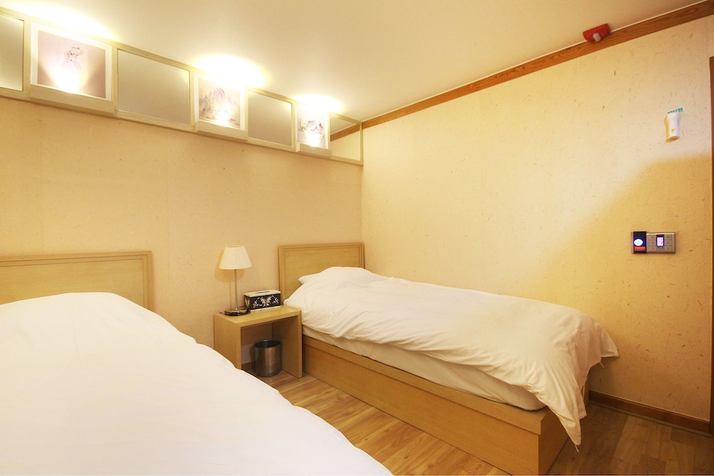Jeonju Tourist Hotel 12/34