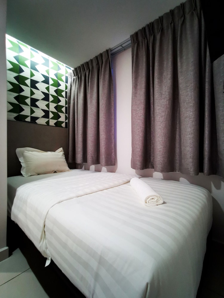 Sovotel Boutique Hotel @ Uptown 28 9/18