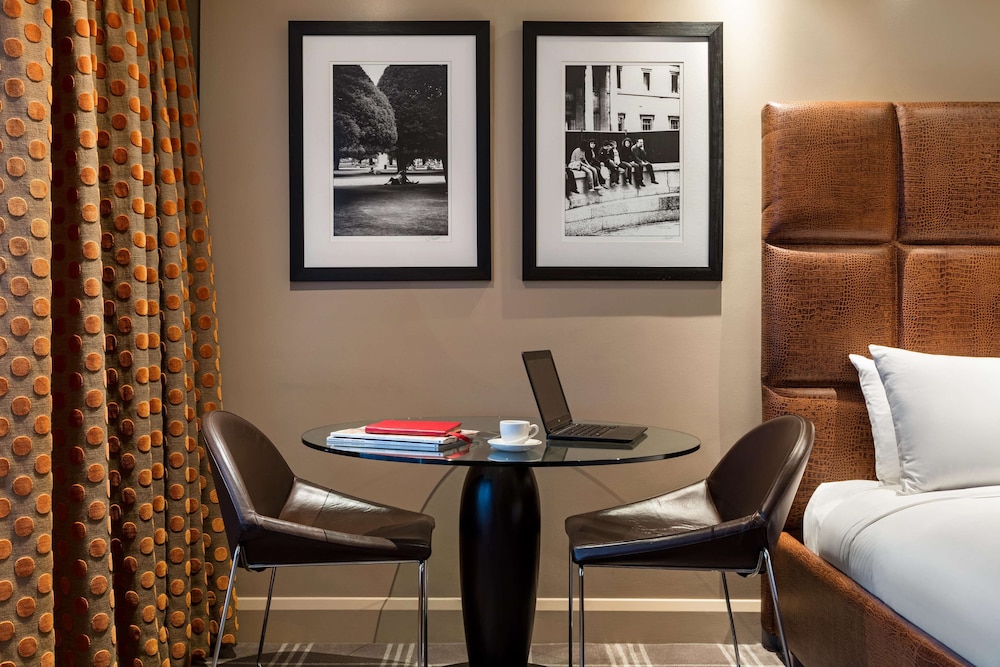 Radisson Blu Hotel, London Heathrow 31/55