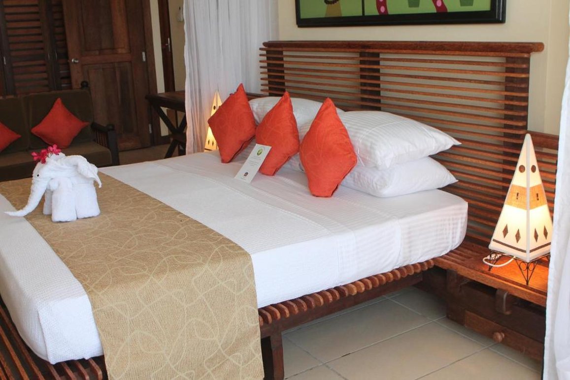 CityBlue Creekside Hotel & Suites 12/25