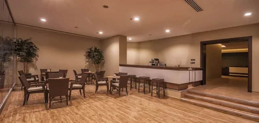 Margi Hotel 35/45