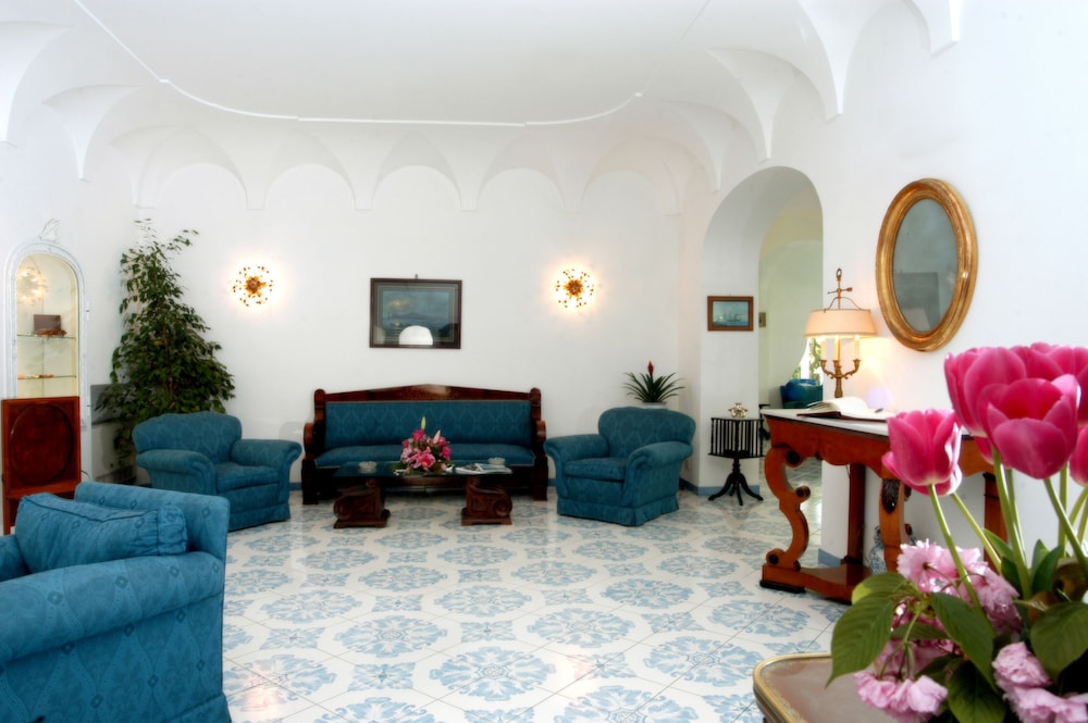 Pazziella Garden & Suites 49/66