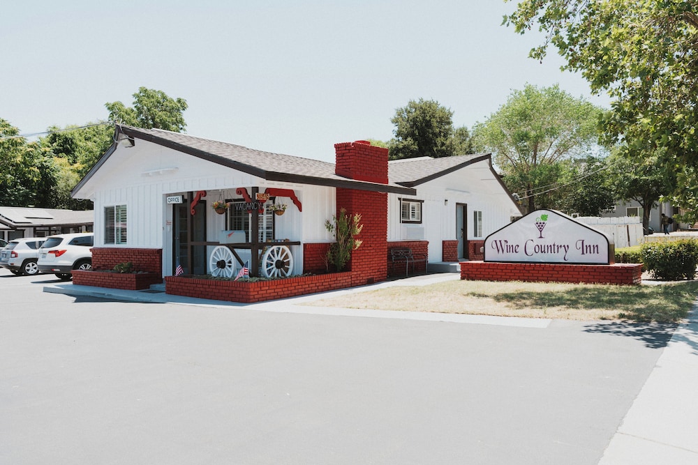 Paso Robles Wine Country Inn 2/39