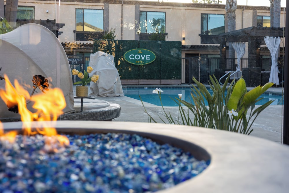 The Cove Hotel, Ascend Hotel Collection 61/67