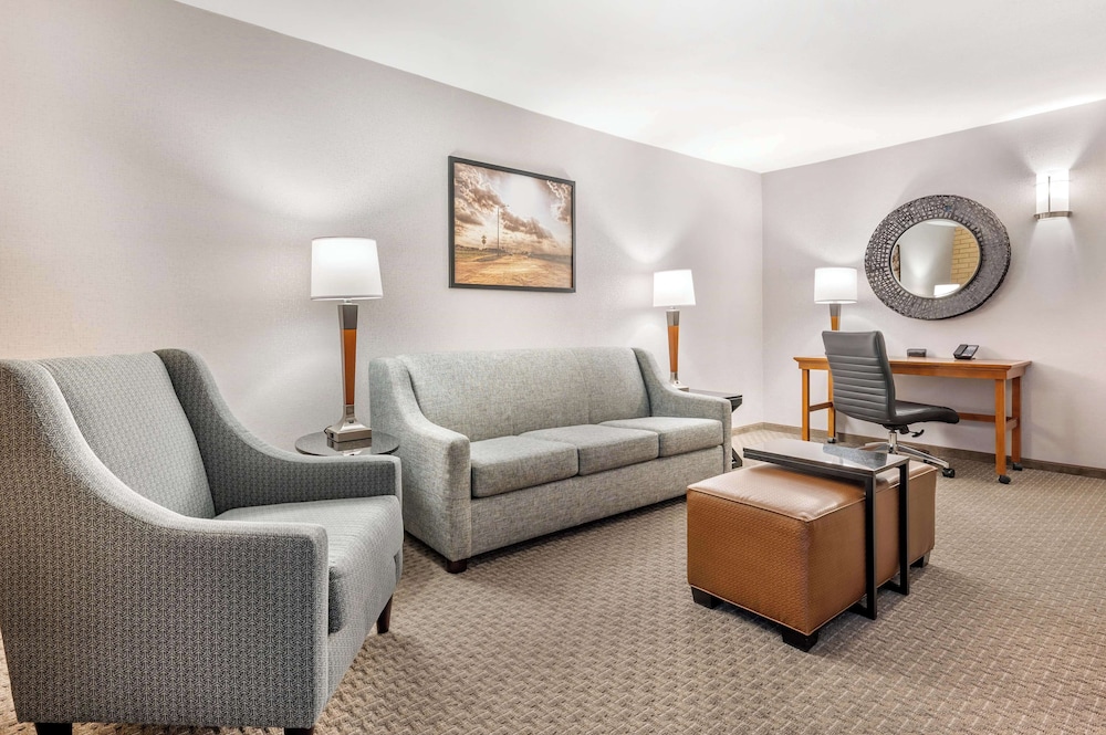 Drury Inn and Suites Champaign 28/50