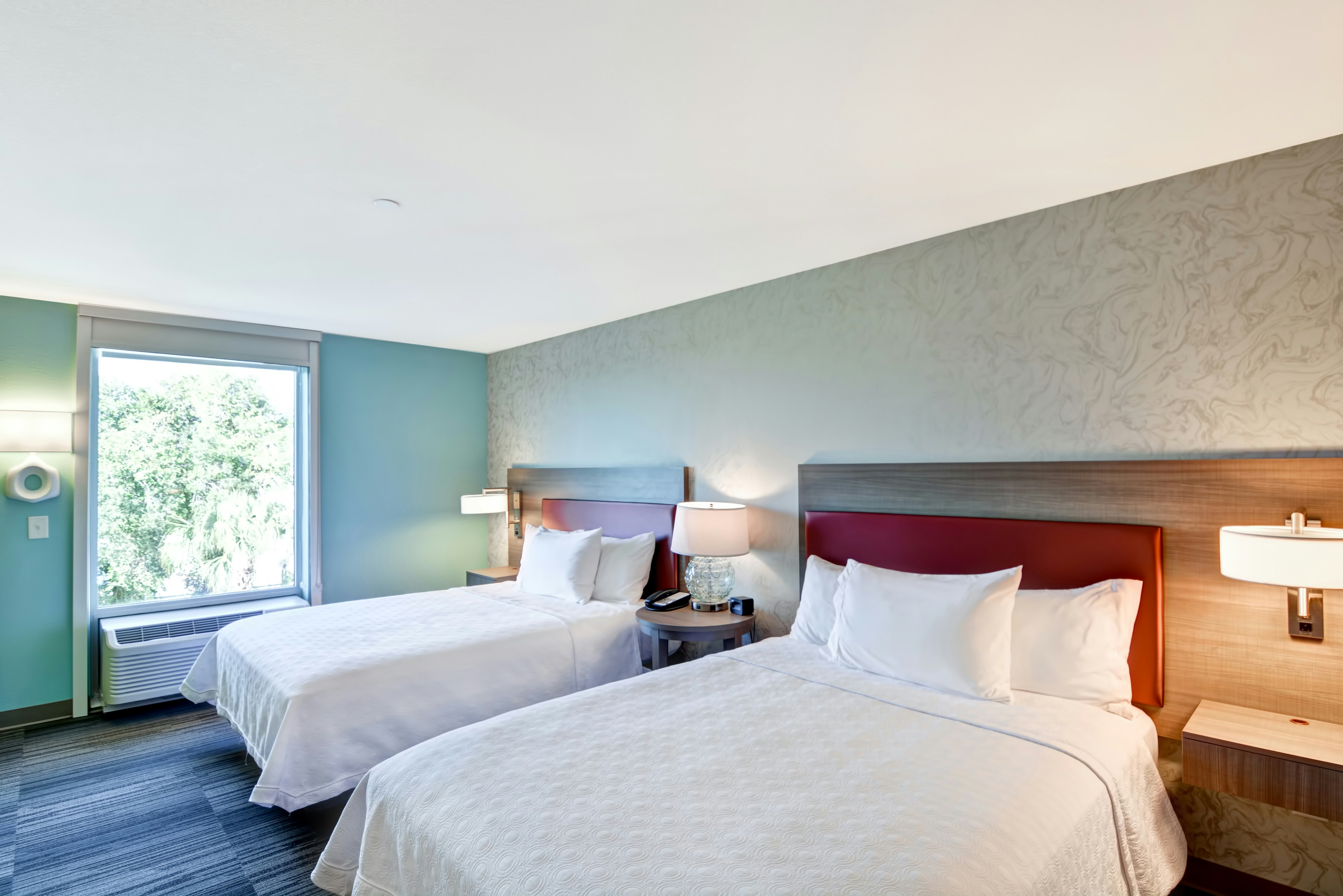 STUDIO, 2 QUEEN BEDS