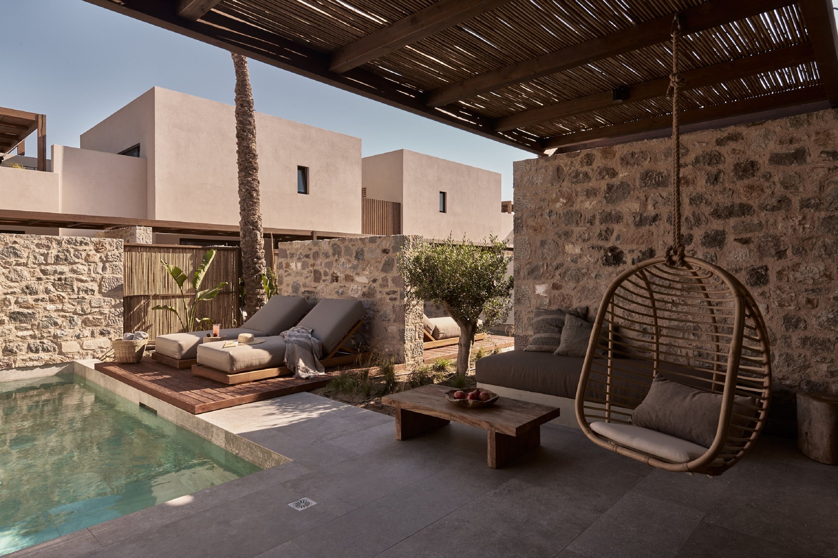 Theros All Suite Hotel 54/84