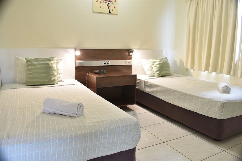 TRADEWINDS MCLEOD HOLIDAY APARTMENTS 22/43