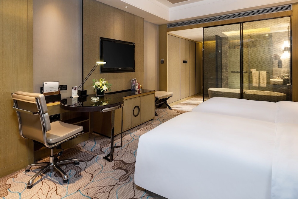 Universal Hotel Urumqi 27/33