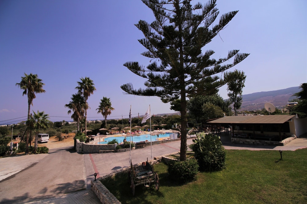 Ampavris Family Apartments 26/38