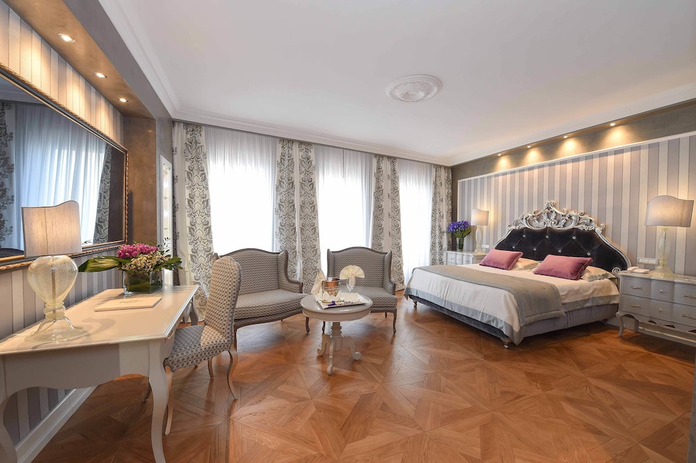 Hotel Savoia e Jolanda, WorldHotels Elite 25/66
