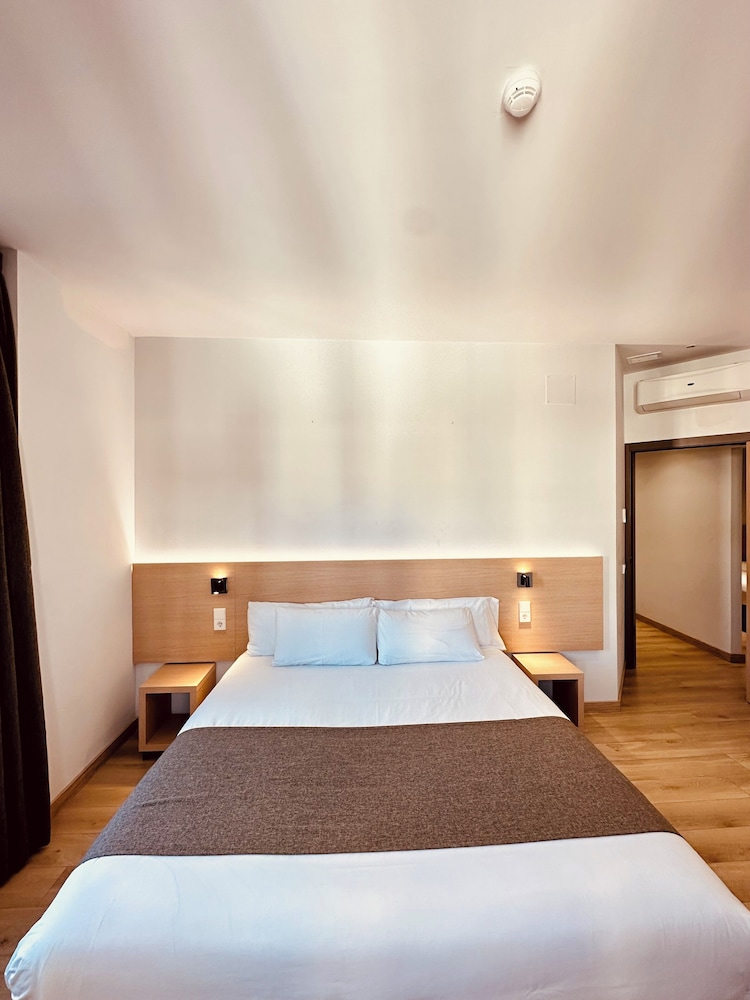Hostal Sol Square Madrid 8/50