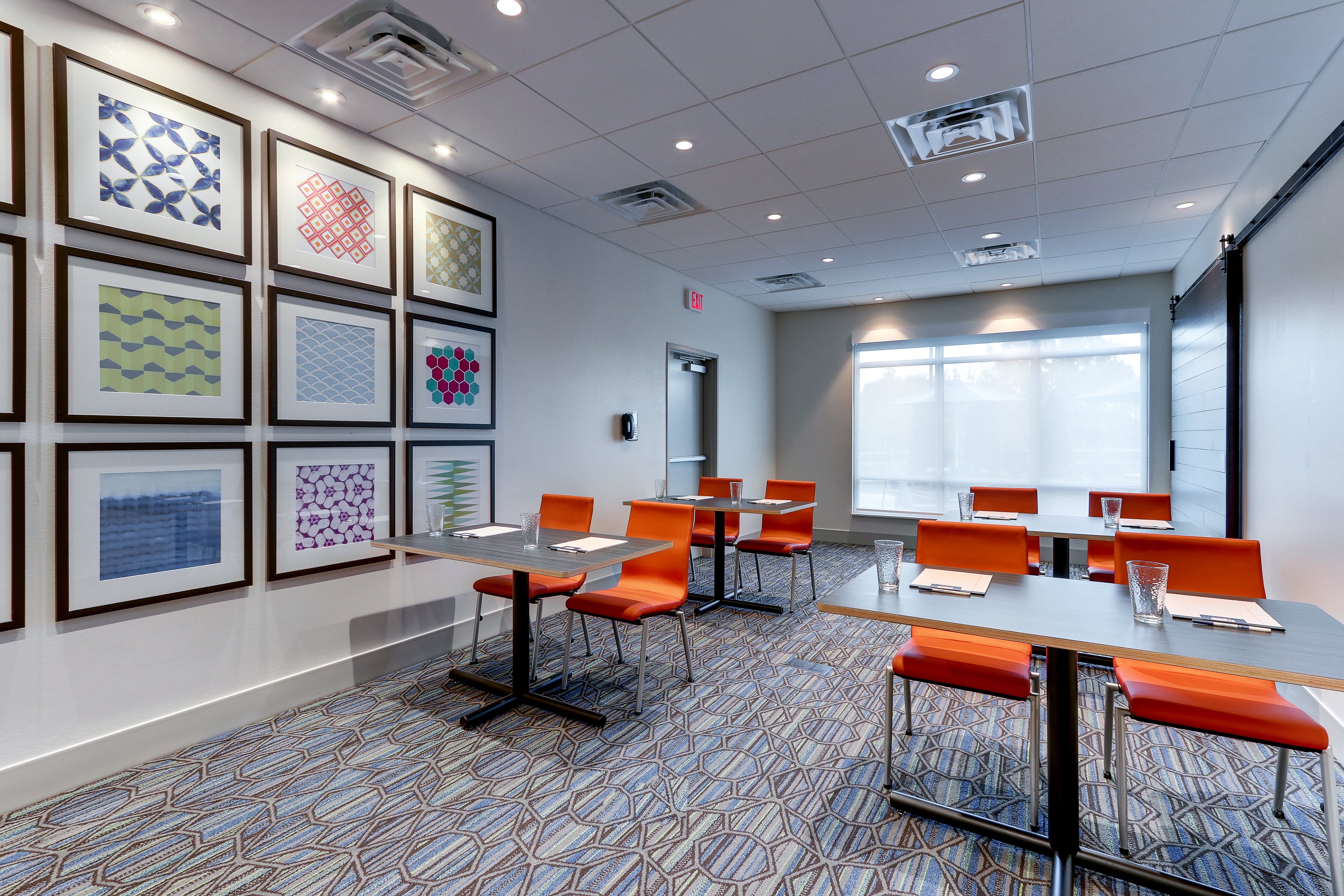 Holiday Inn Express Suites Middletown Goshen 48/71