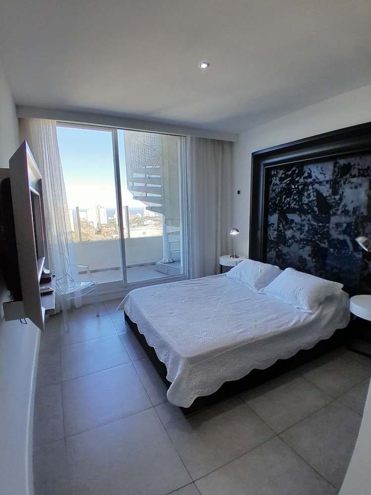 LUXURY, APARTMENT