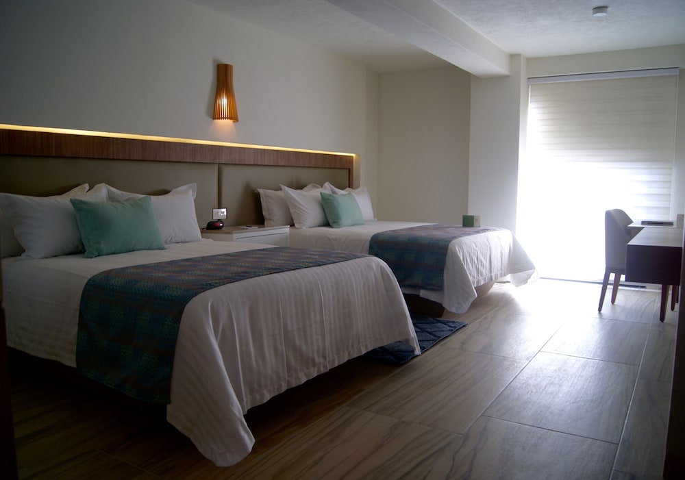 Hotel Velvet Plaza 29/64