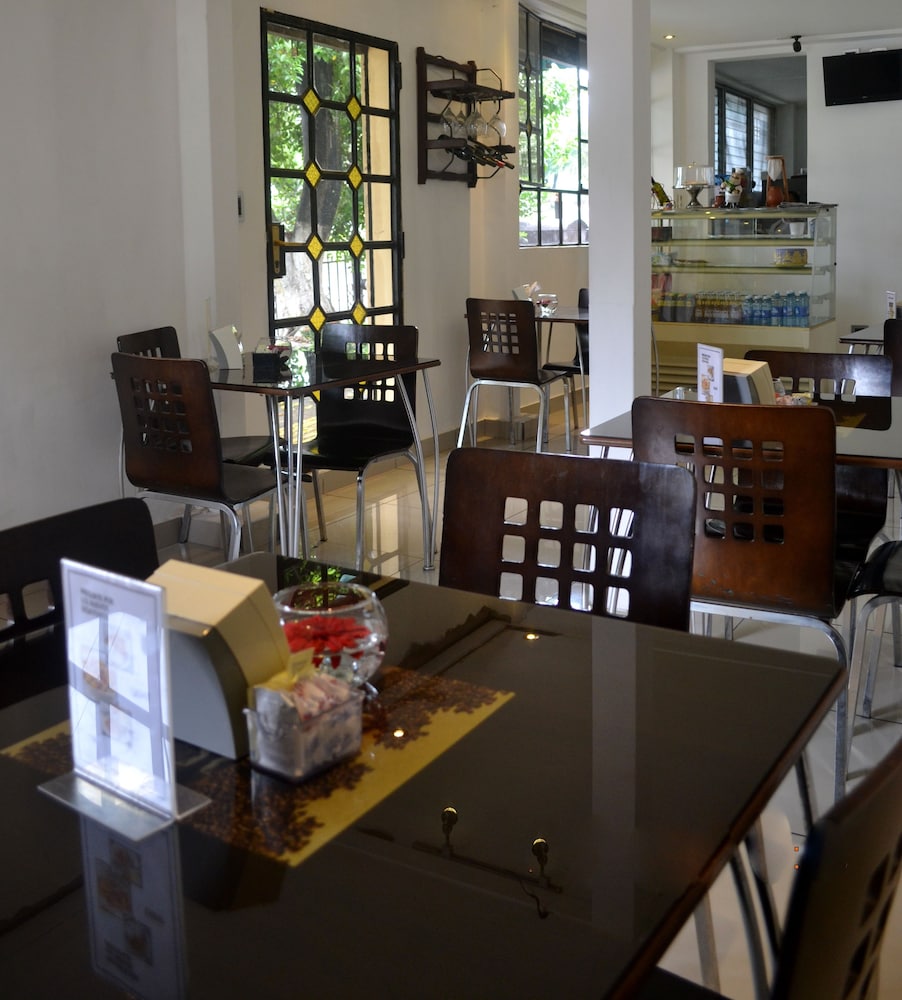 VILLA FLORENCIA ZONA ROSA 66/71