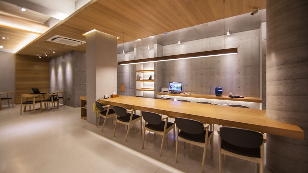 Wood Whispering Residence 20/29