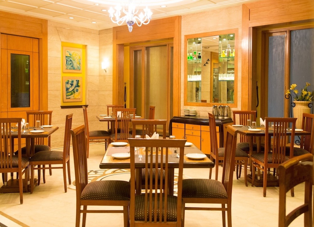 Sarovar Portico Kalupur Ahmedabad 27/42