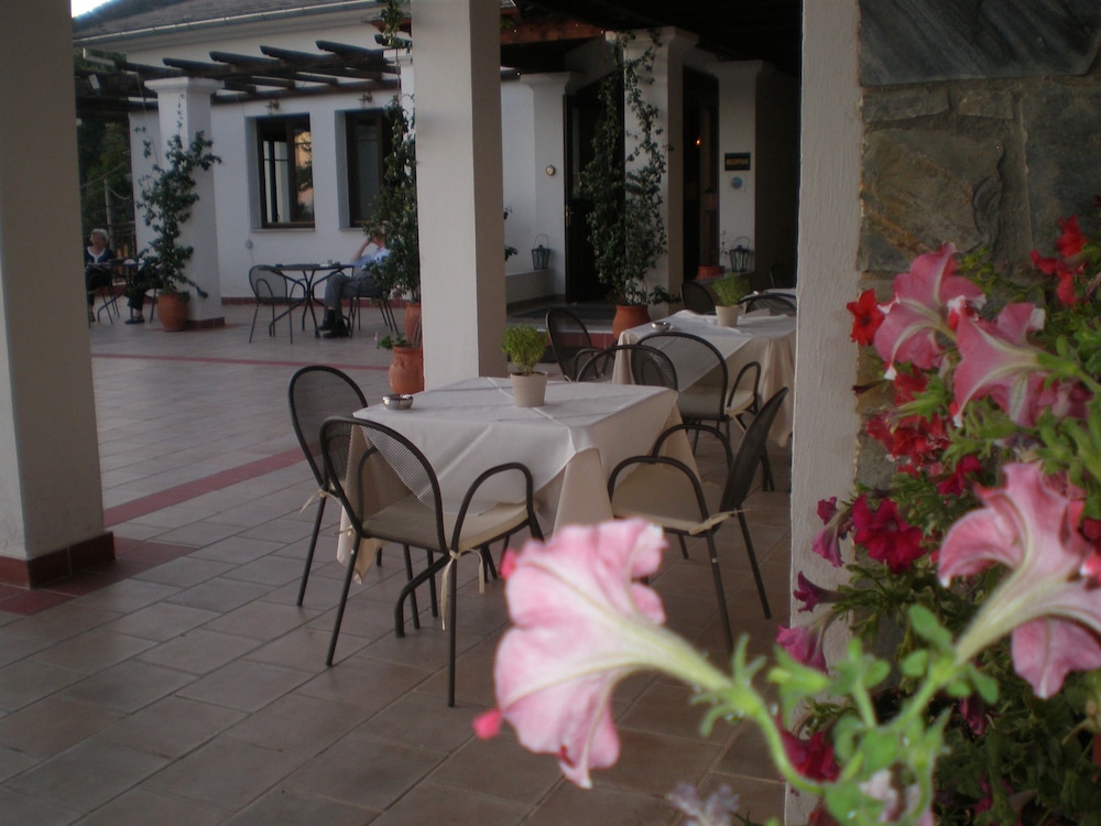 Pelion Resort 70/78