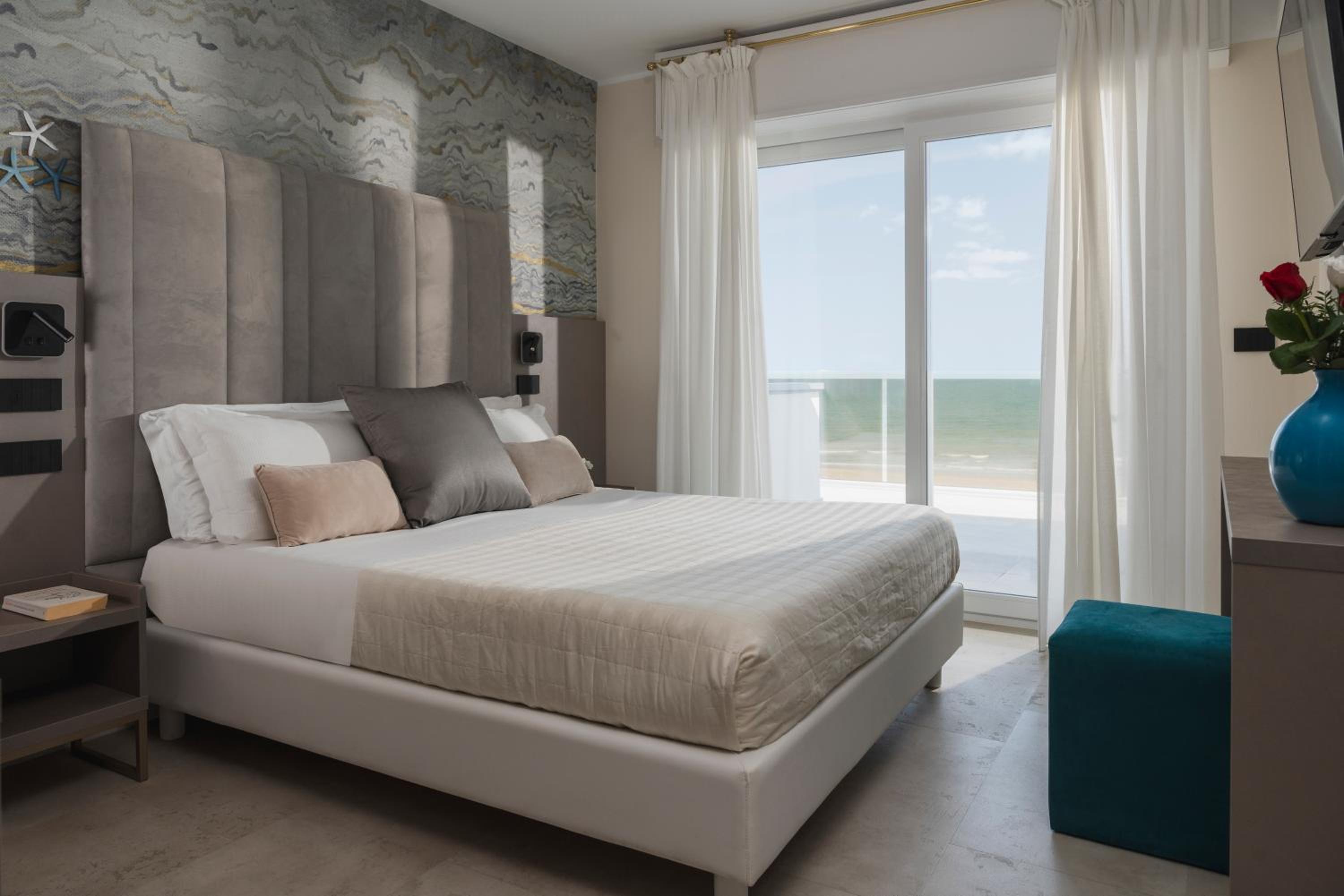 Superior, Double Bed, Sea Front