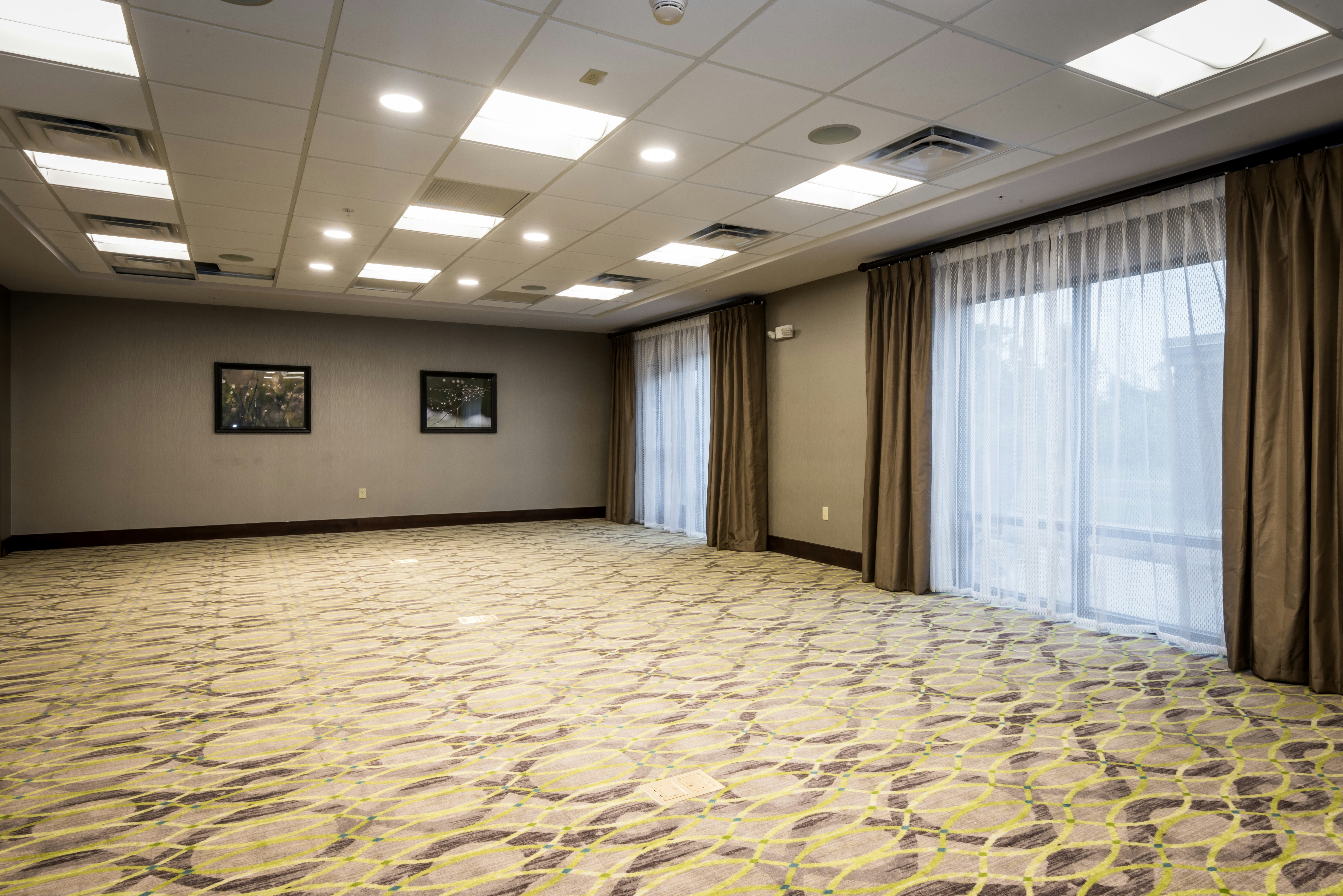 Hampton Inn and Suites Hammond 32/33