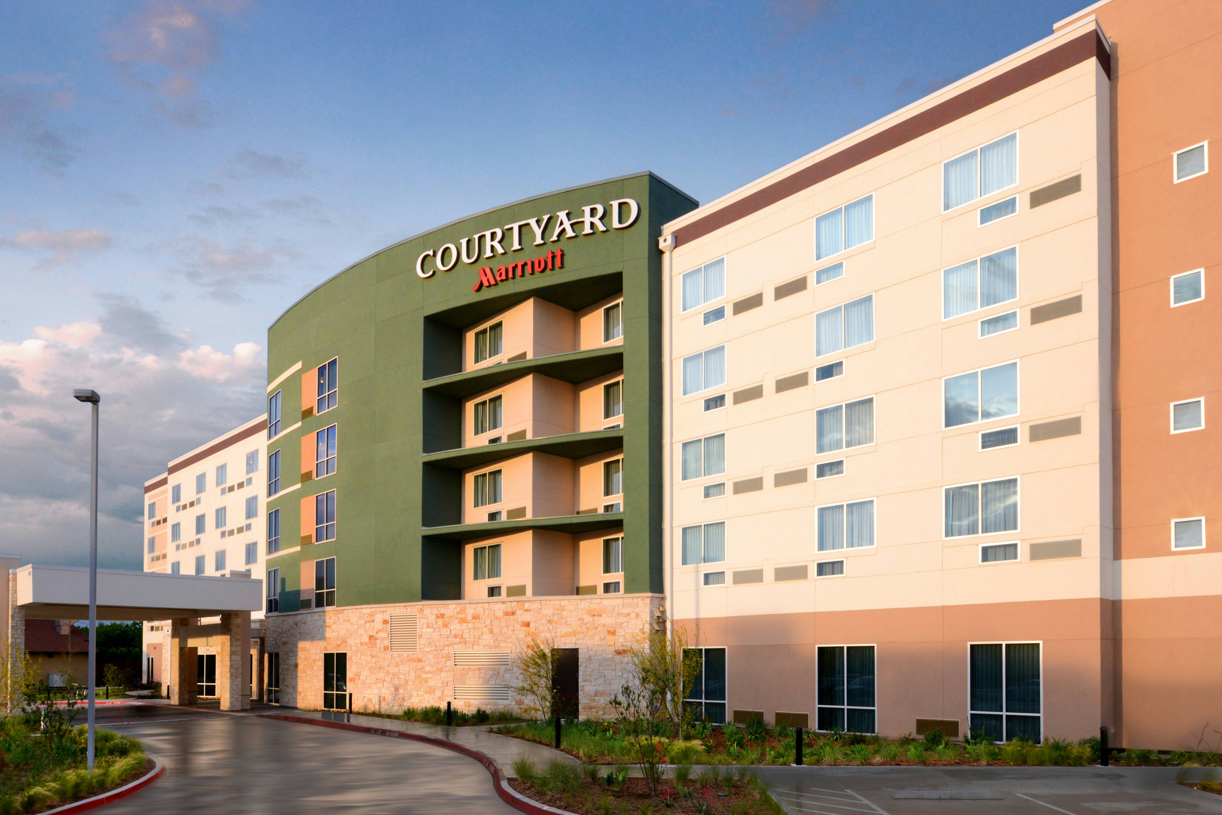 Courtyard by Marriott Dallas Plano/The Colony 1/20