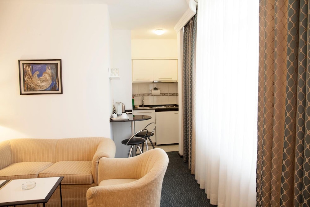 KING HOTEL GUVENLIK 20/30