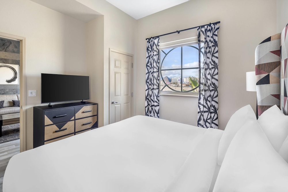 جناح ديلوكس بسرير كينج مع أريكة بمطبخ، Bluegreen Vacations Club 36 An Ascend Collection Resort 5/10