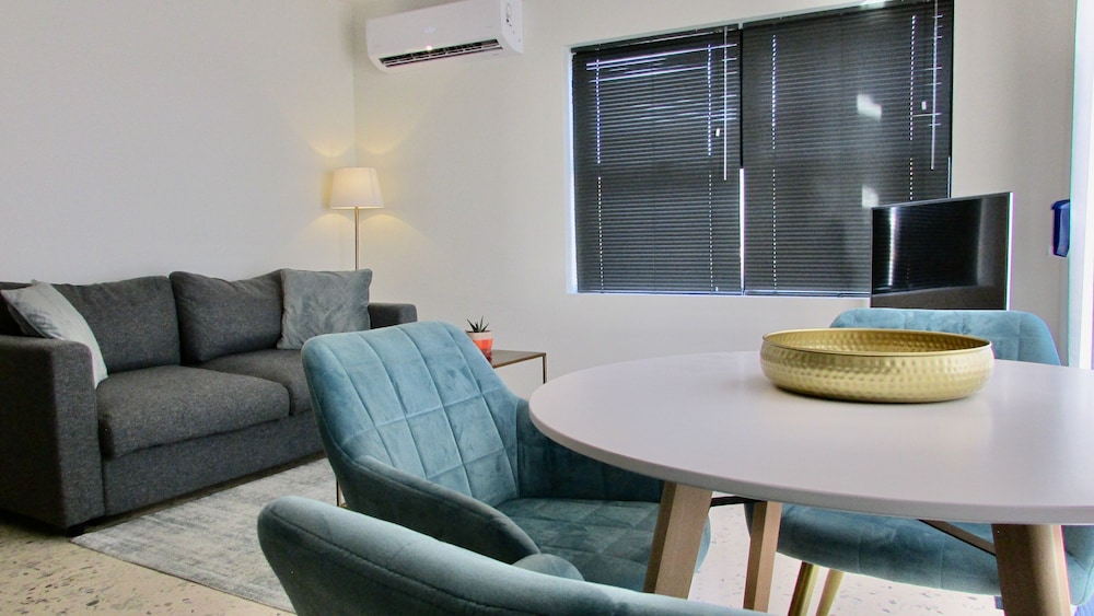 The Vistalmar Ocean View Apartments 24/50