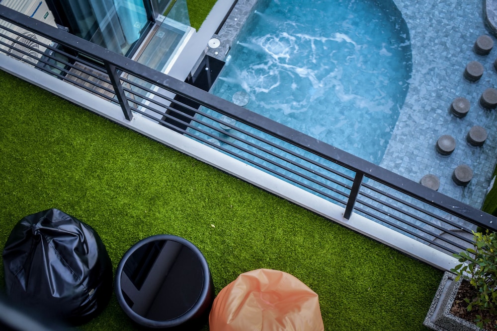 ONE LOFT HOTEL 2/50