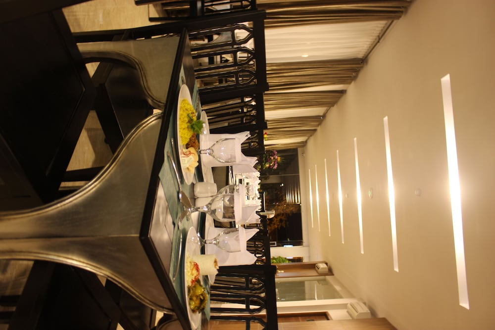 GRAND AMIRA HOTEL 58/63