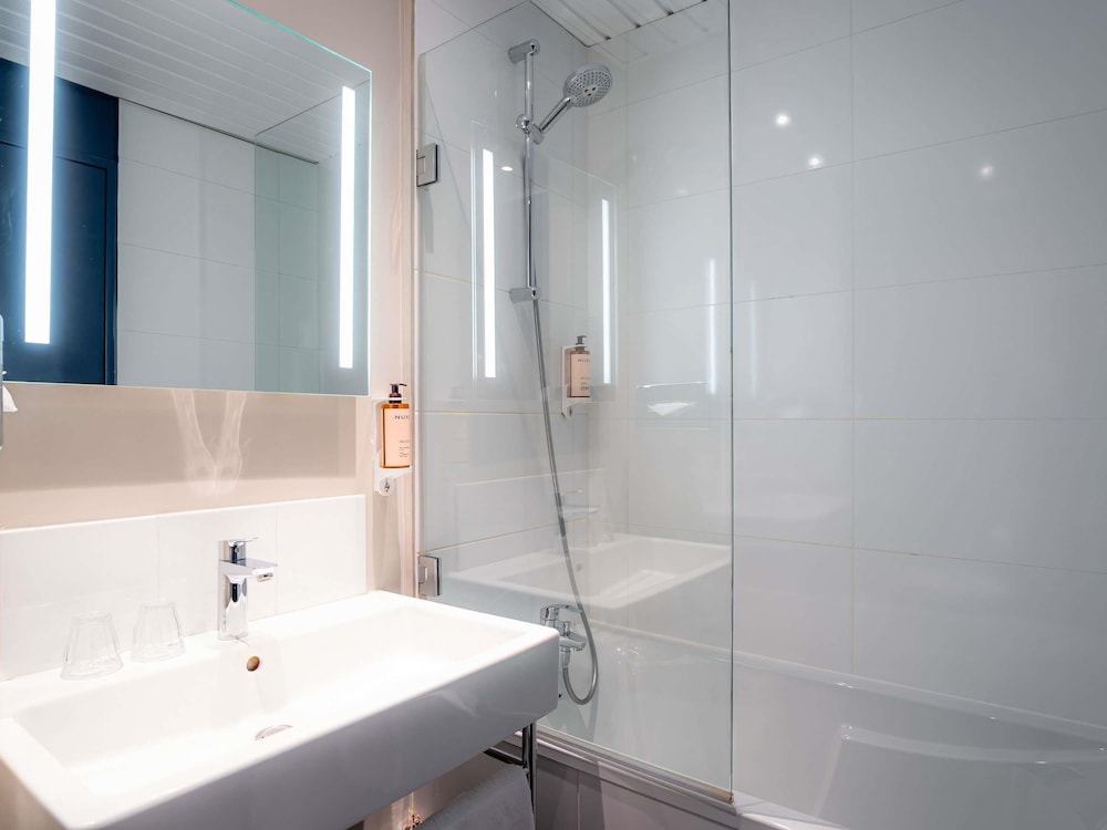 Mercure Paris Montparnasse Pasteur 71/73
