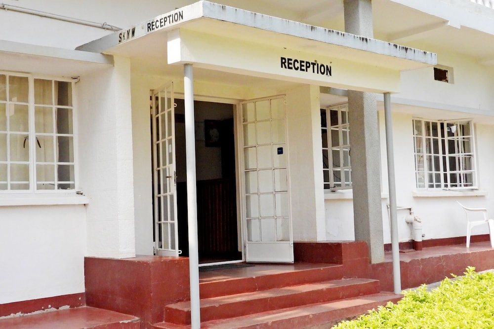 Skyway Hotel Entebbe 1/45