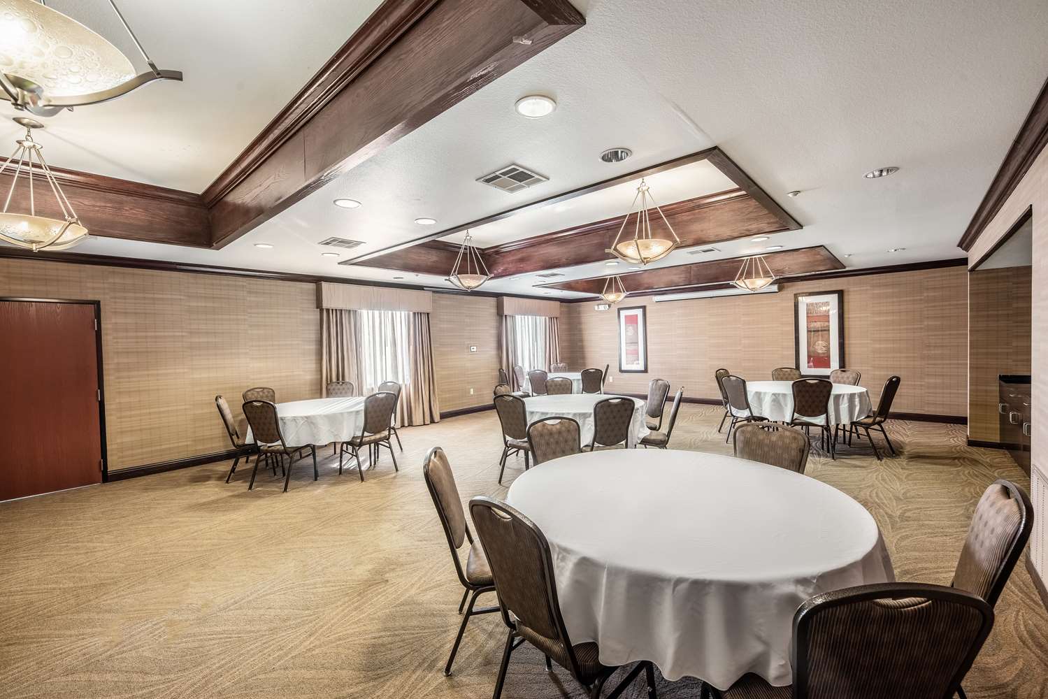 Red Lion Inn Suites Mineral Wells 9/15